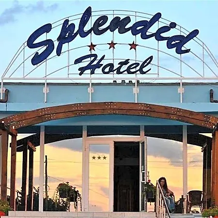Splendid Отель